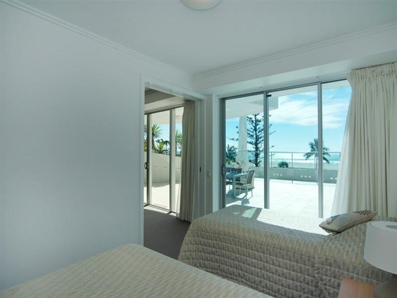 204/110 Marine Parade, Coolangatta QLD 4225