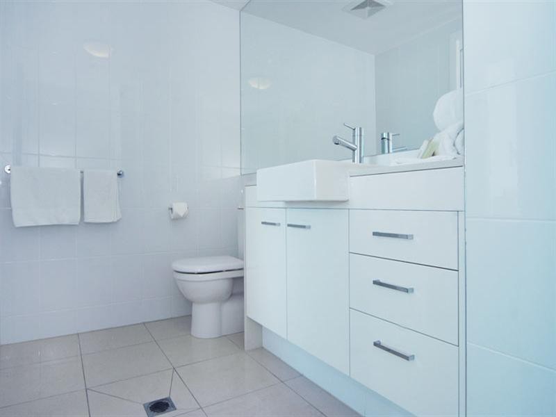 204/110 Marine Parade, Coolangatta QLD 4225