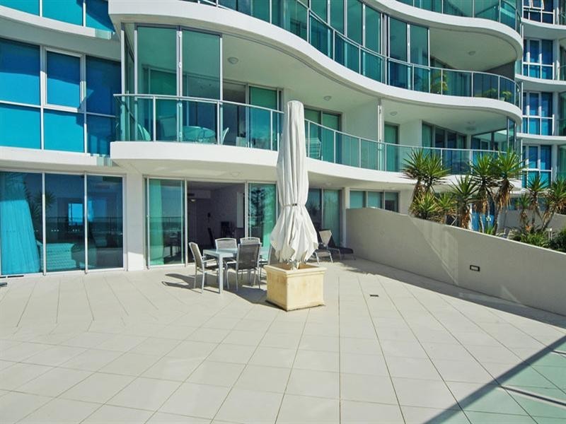 204/110 Marine Parade, Coolangatta QLD 4225