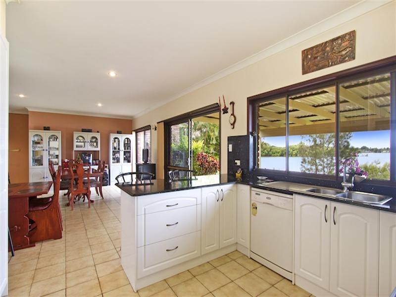 14 Seafarer Place, Banora Point NSW 2486