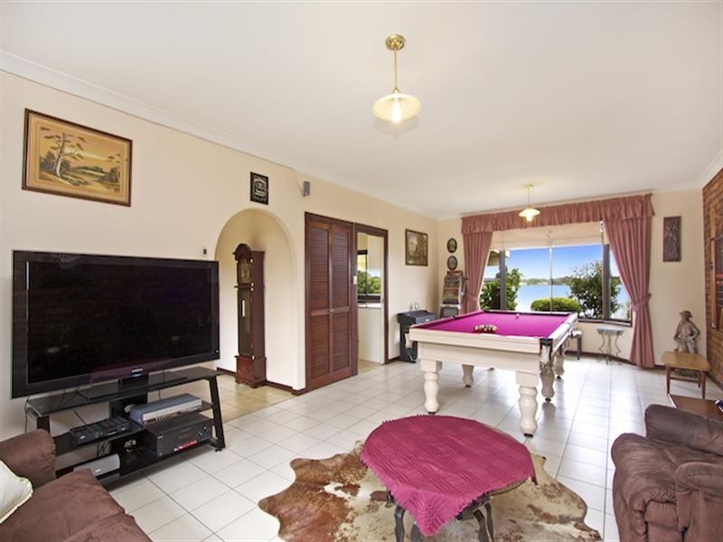 14 Seafarer Place, Banora Point NSW 2486