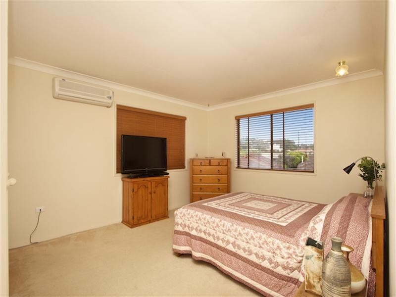 11 Pelican Place, Tweed Heads West NSW 2485