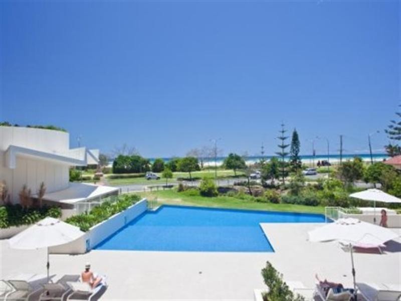 004/2 Creek Street, Kirra QLD 4225