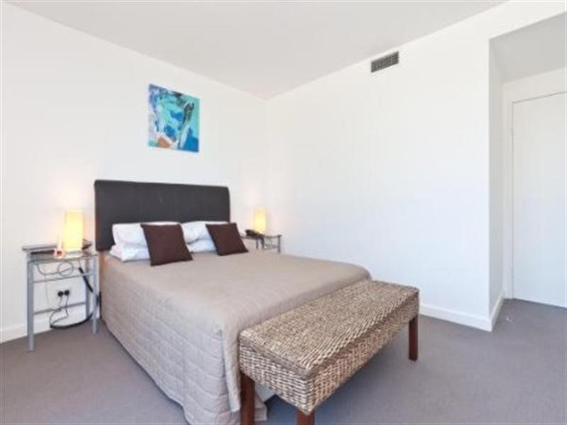004/2 Creek Street, Kirra QLD 4225