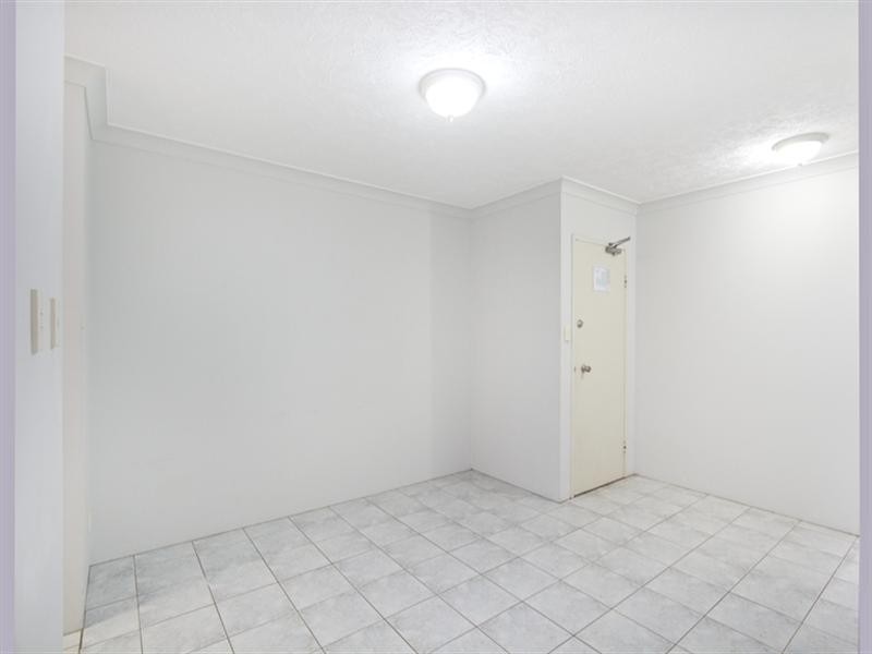 5/143 Golden Four Drive, Bilinga QLD 4225