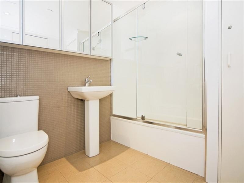 113/62 Marine Parade, Coolangatta QLD 4225