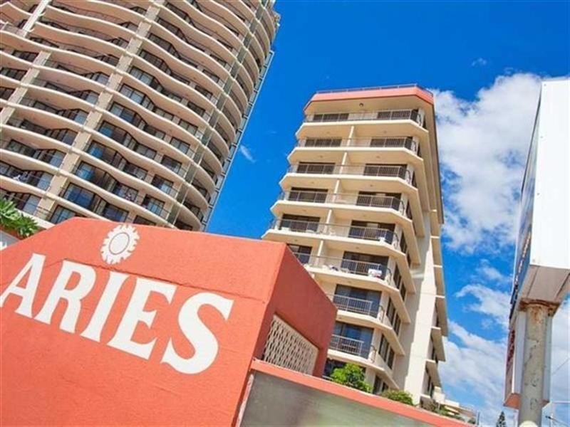 19/82 Marine Parade, Coolangatta QLD 4225