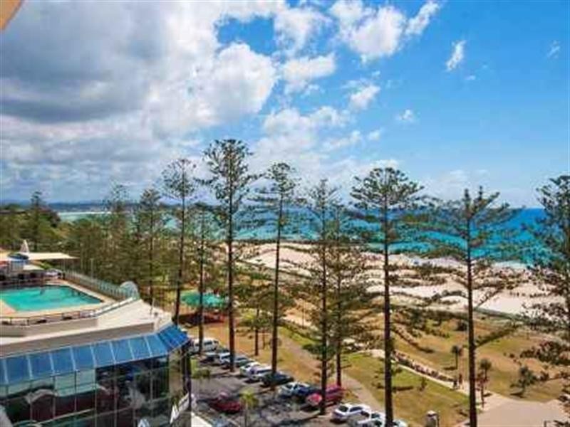 19/82 Marine Parade, Coolangatta QLD 4225