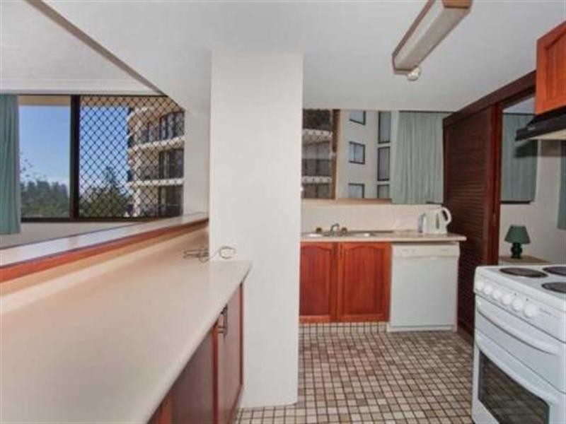 19/82 Marine Parade, Coolangatta QLD 4225