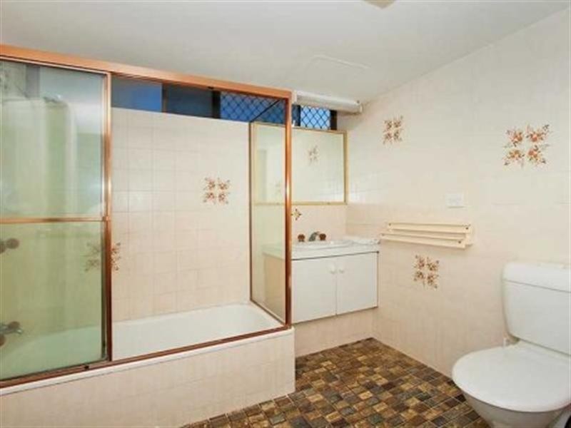 19/82 Marine Parade, Coolangatta QLD 4225