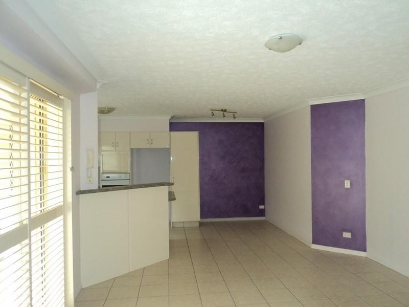 2/40 Dutton Street, Coolangatta QLD 4225