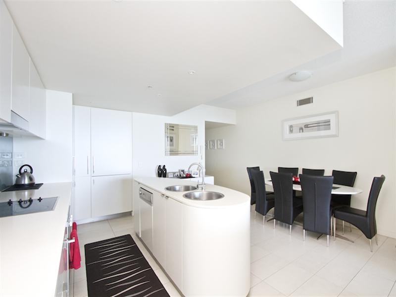 807/3 Mclean Street, Coolangatta QLD 4225