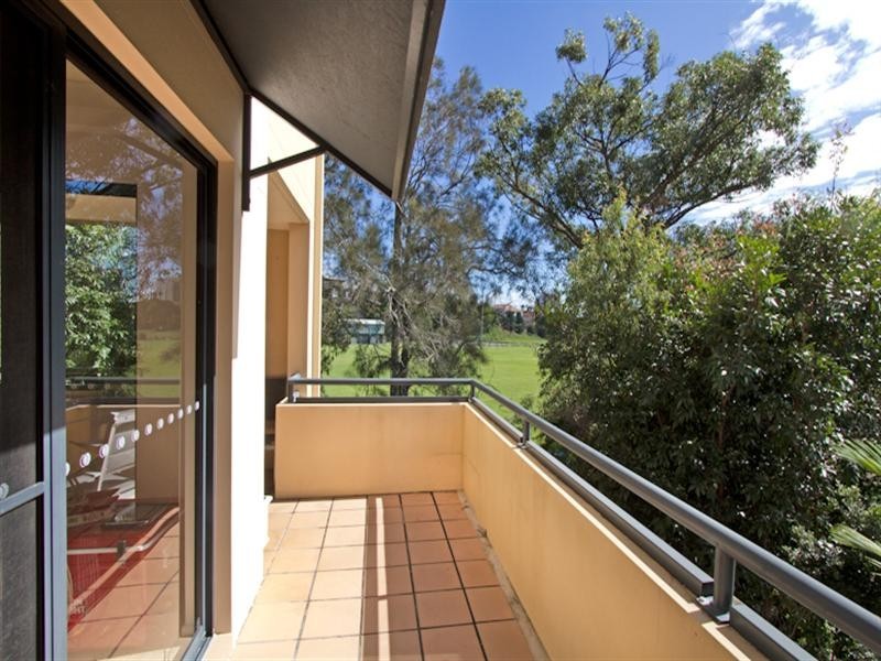2/33 Dixon Street, Coolangatta QLD 4225
