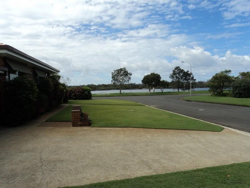 2/22 Keith Compton Drive, Tweed Heads NSW 2485