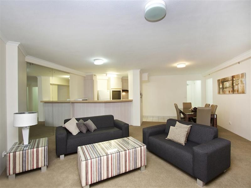 94/70 Marine Parade, Coolangatta QLD 4225