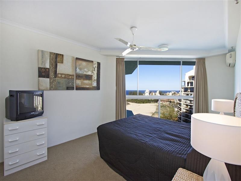 94/70 Marine Parade, Coolangatta QLD 4225