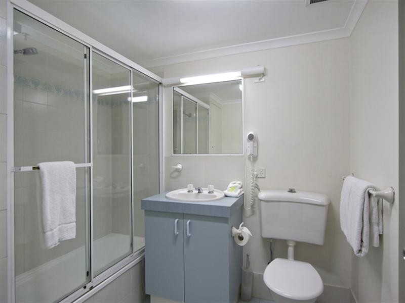 94/70 Marine Parade, Coolangatta QLD 4225