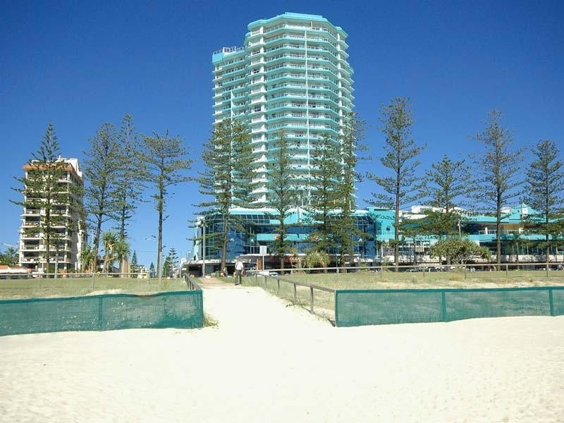 94/70 Marine Parade, Coolangatta QLD 4225