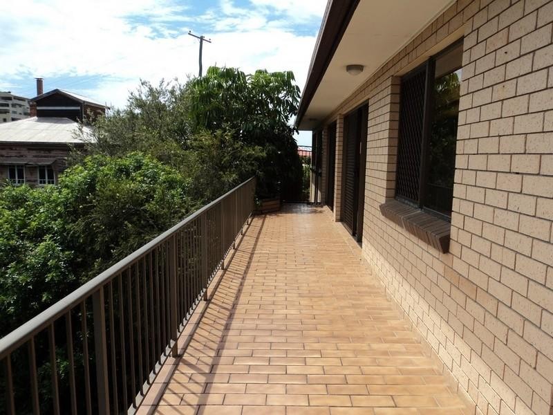 10/57 Dixon Street, Coolangatta QLD 4225