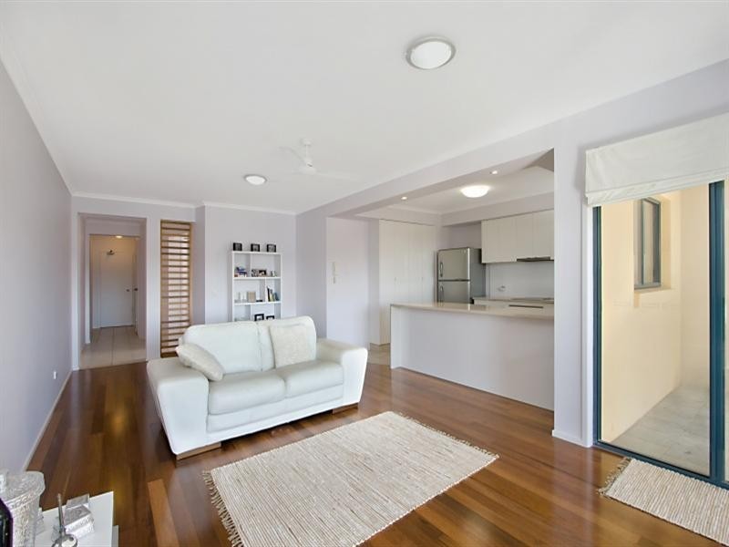 7/7 Stapylton Street, Coolangatta QLD 4225