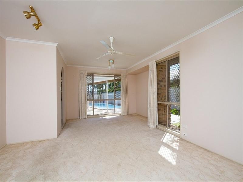 70 Bienvenue Drive, Currumbin Waters QLD 4223