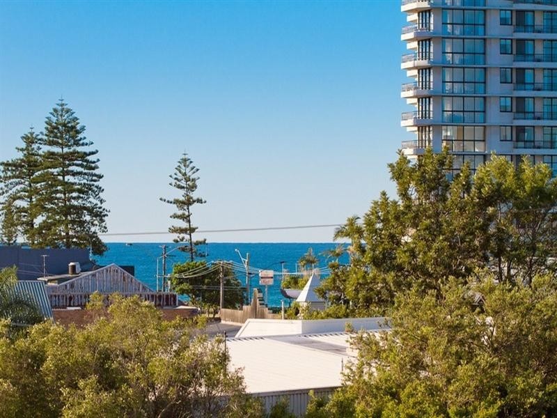4/18 Lanham Street, Coolangatta QLD 4225
