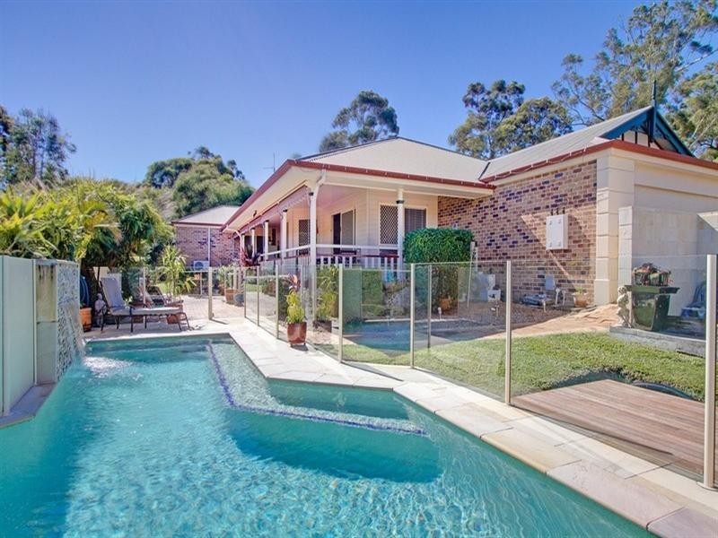 1 Gracilis Court, Elanora QLD 4221