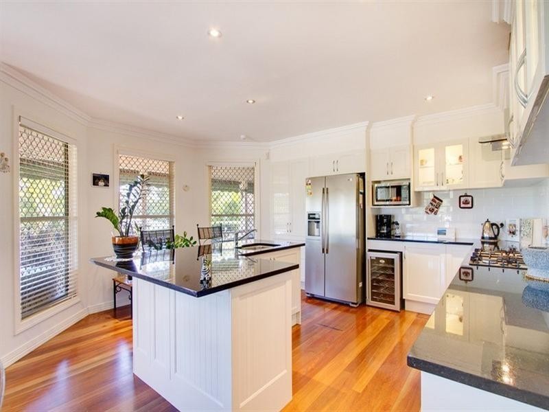 1 Gracilis Court, Elanora QLD 4221