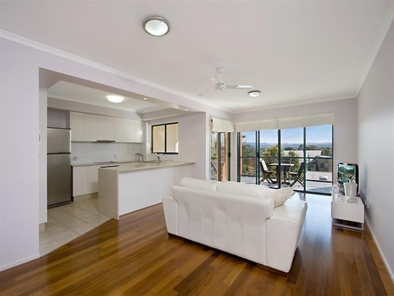 7/7 Stapylton Street, Coolangatta QLD 4225