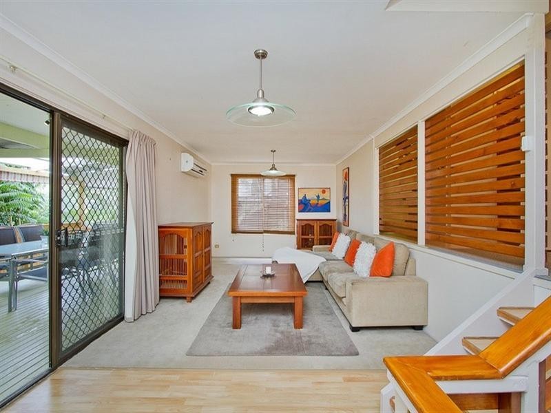 20 Hoffschildt Drive, Currumbin Waters QLD 4223