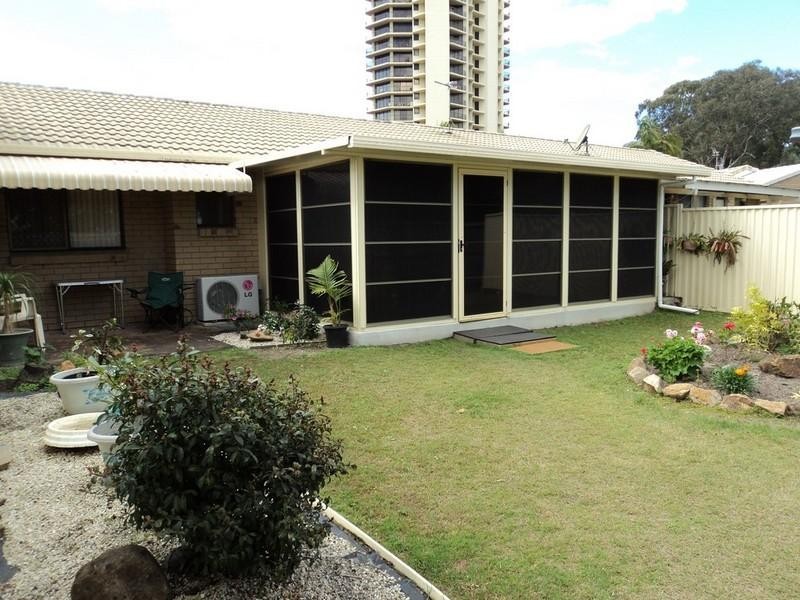 18/22a Kirkwood Road, Tweed Heads South NSW 2486