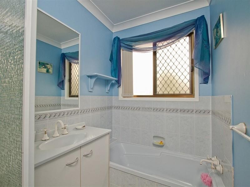 20 Bob Barnard Drive, Tugun QLD 4224