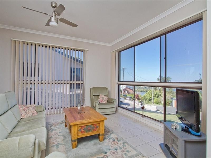 13 Blue Haze Crescent, Banora Point NSW 2486