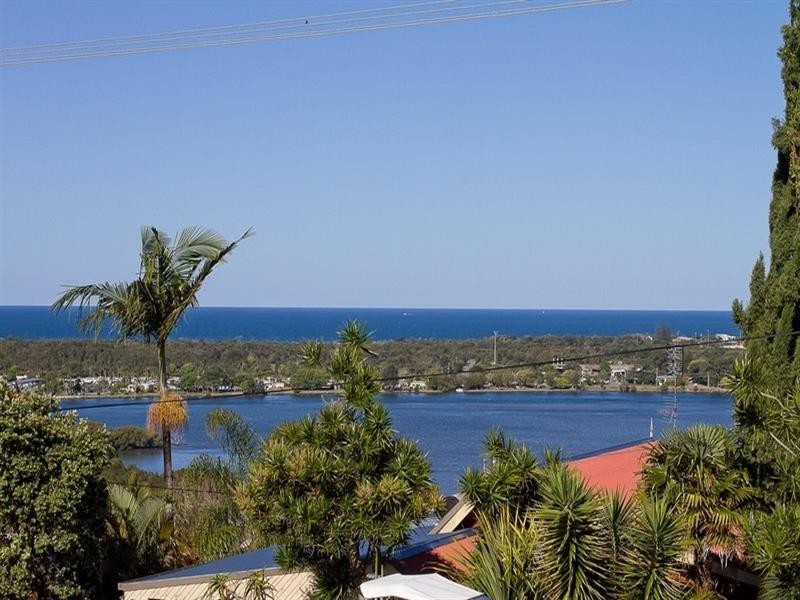 13 Blue Haze Crescent, Banora Point NSW 2486
