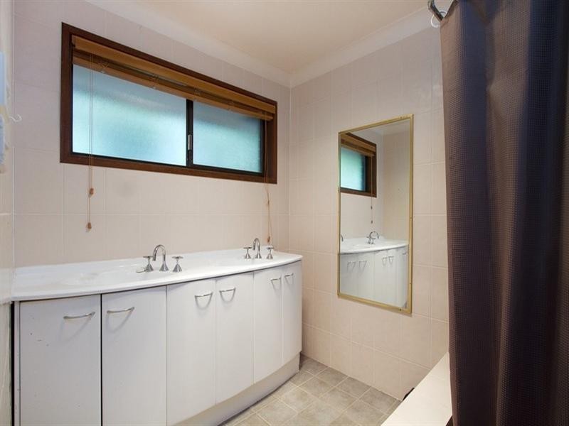 16 Mirreen Drive, Tugun QLD 4224