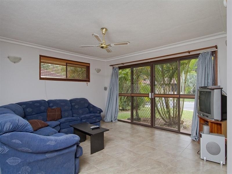 16 Mirreen Drive, Tugun QLD 4224