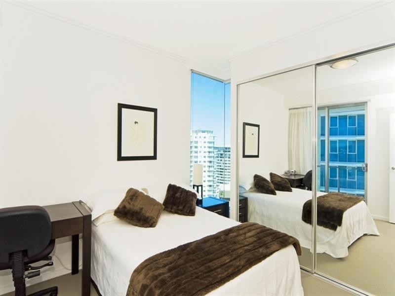 1407/110 Marine Parade, Coolangatta QLD 4225
