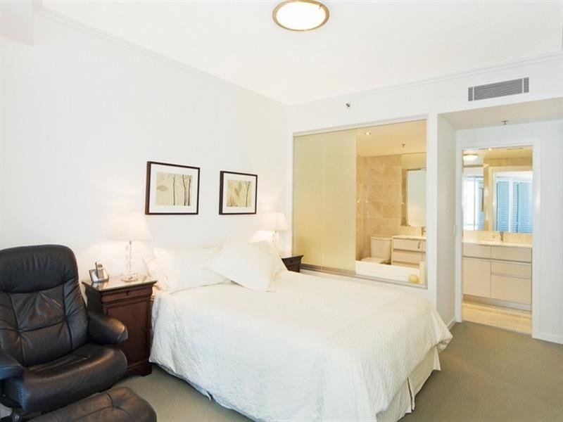 1407/110 Marine Parade, Coolangatta QLD 4225