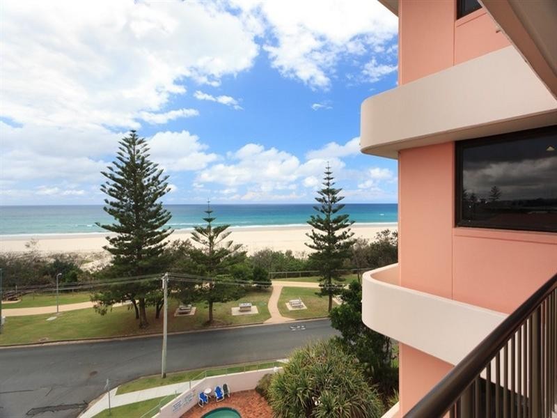15/134 Pacific Parade, Bilinga QLD 4225