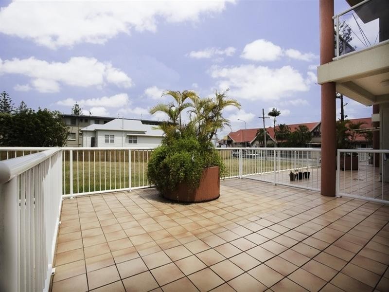 3/20 Marine Parade, Coolangatta QLD 4225