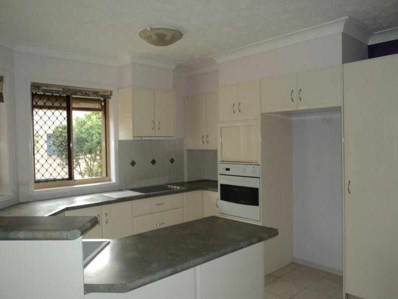 2/40 Dutton Street, Coolangatta QLD 4225