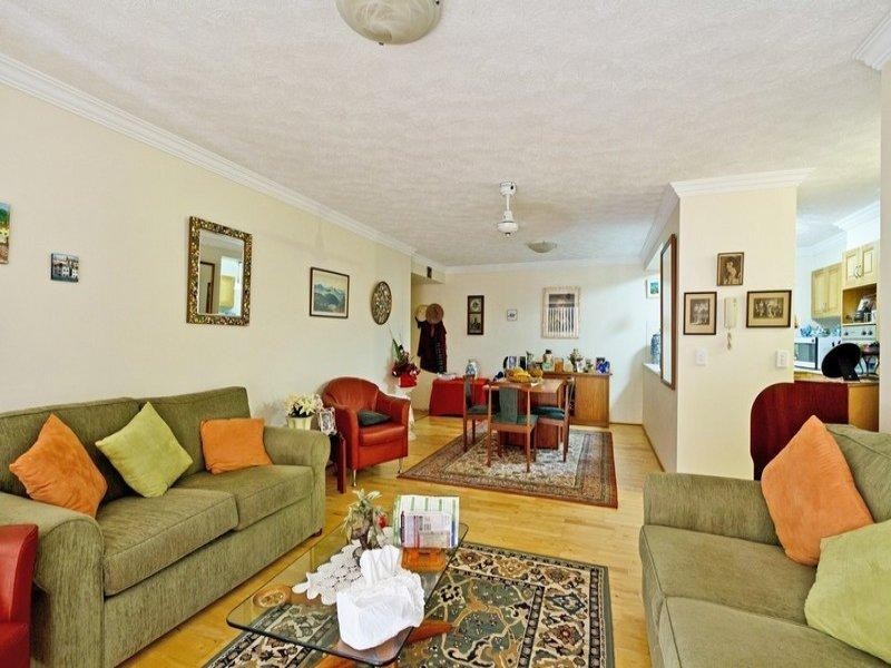 1/29 Dixon Street, Coolangatta QLD 4225