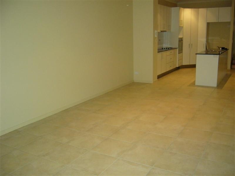 2/48 McLEAN Street, Coolangatta QLD 4225