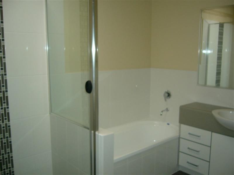 2/48 McLEAN Street, Coolangatta QLD 4225