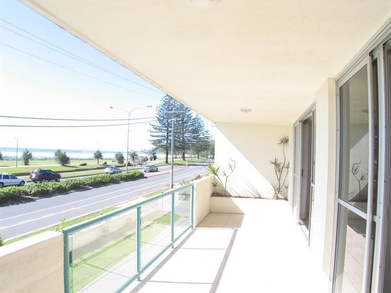 4/4-6 MUSGRAVE Street, Kirra QLD 4225