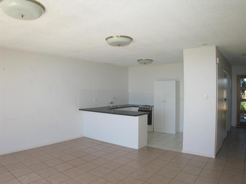 4/4-6 MUSGRAVE Street, Kirra QLD 4225