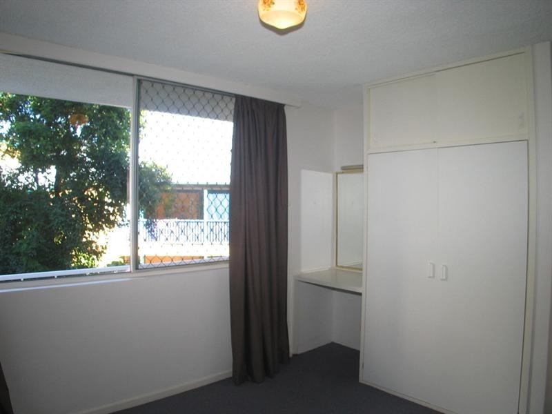 4/4-6 MUSGRAVE Street, Kirra QLD 4225