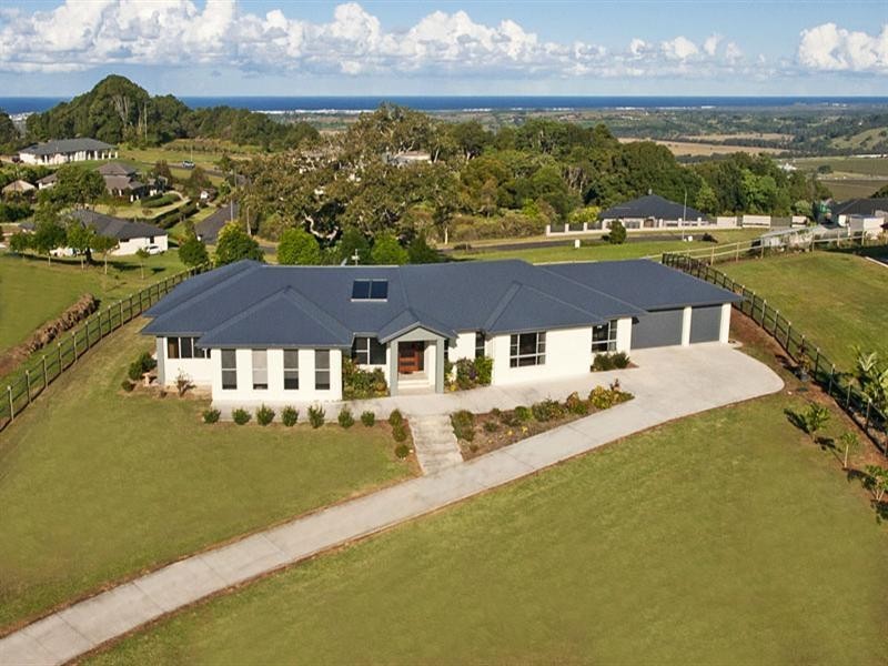 32 Sunnycrest Drive, Terranora NSW 2486