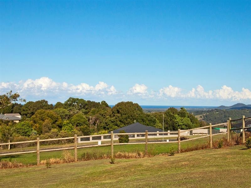 32 Sunnycrest Drive, Terranora NSW 2486