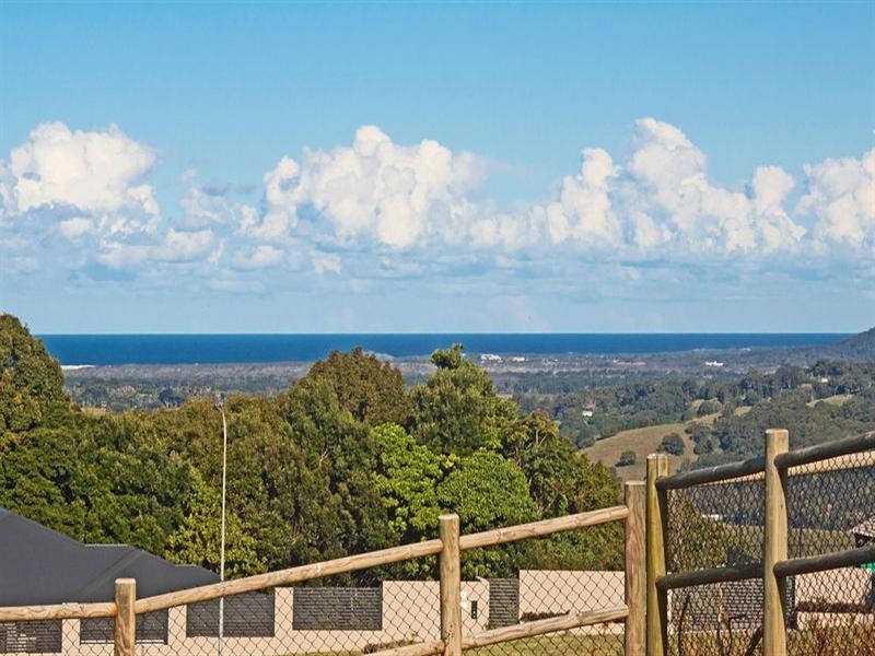 32 Sunnycrest Drive, Terranora NSW 2486